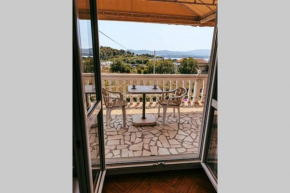 Cosy sea-view with ensuite and own terrace